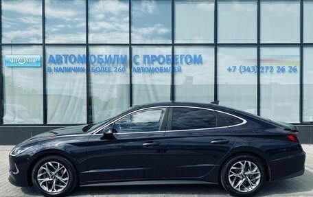 Hyundai Sonata VIII, 2019 год, 2 350 000 рублей, 2 фотография