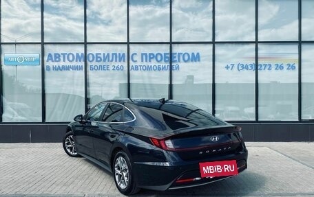 Hyundai Sonata VIII, 2019 год, 2 350 000 рублей, 3 фотография