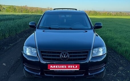 Volkswagen Touareg III, 2005 год, 1 350 000 рублей, 2 фотография