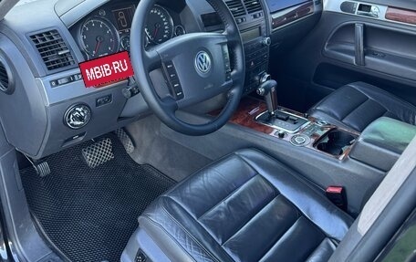 Volkswagen Touareg III, 2005 год, 1 350 000 рублей, 10 фотография