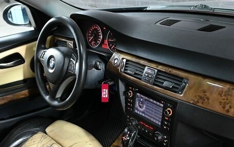 BMW 3 серия, 2005 год, 850 000 рублей, 16 фотография