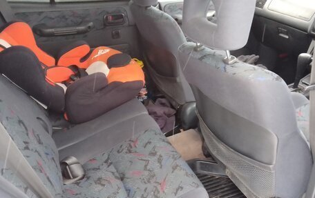 Toyota RAV4, 1998 год, 590 000 рублей, 11 фотография
