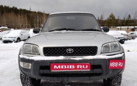 Toyota RAV4, 1998 год, 590 000 рублей, 2 фотография