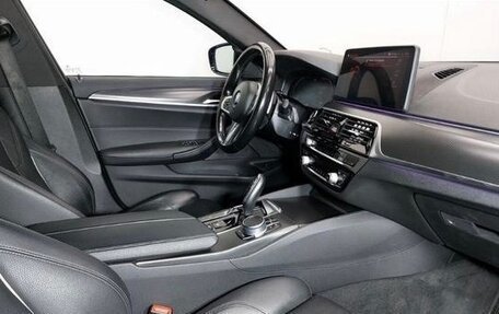 BMW 5 серия, 2021 год, 4 300 000 рублей, 2 фотография