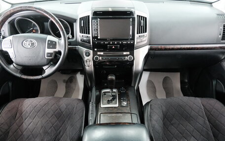 Toyota Land Cruiser 200, 2012 год, 4 499 000 рублей, 16 фотография
