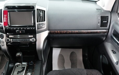 Toyota Land Cruiser 200, 2012 год, 4 499 000 рублей, 20 фотография