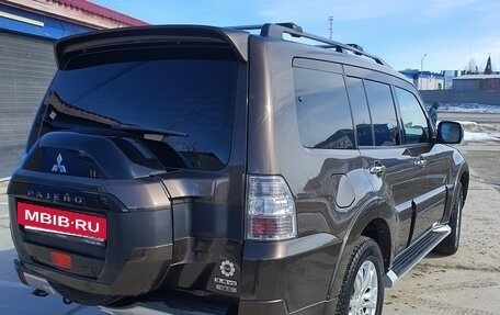 Mitsubishi Pajero IV, 2017 год, 2 960 000 рублей, 4 фотография
