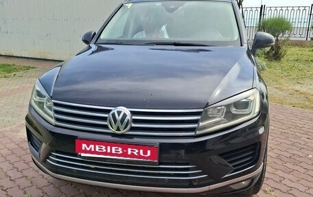 Volkswagen Touareg III, 2015 год, 2 500 000 рублей, 4 фотография