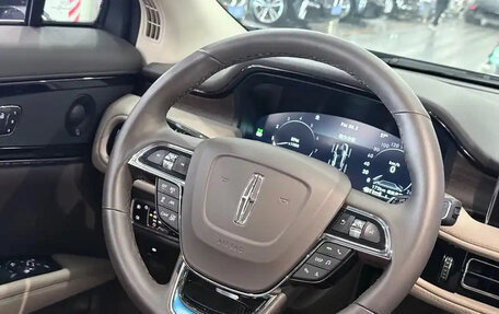 Lincoln Nautilus I, 2022 год, 3 810 000 рублей, 16 фотография