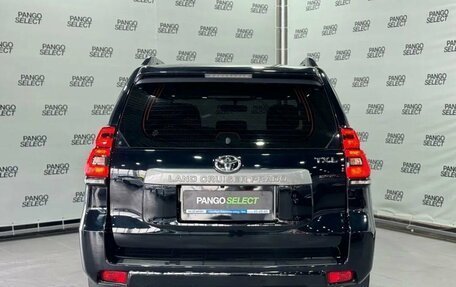 Toyota Land Cruiser Prado 150 рестайлинг 2, 2021 год, 6 999 000 рублей, 6 фотография