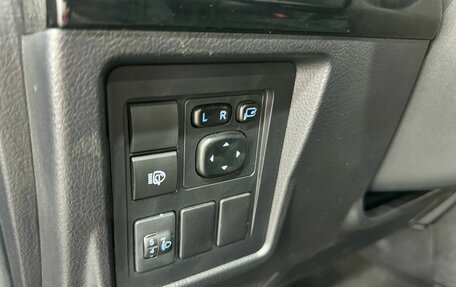 Toyota Land Cruiser Prado 150 рестайлинг 2, 2021 год, 6 999 000 рублей, 16 фотография