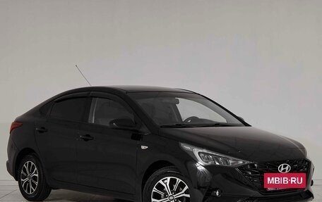 Hyundai Solaris II рестайлинг, 2022 год, 1 645 000 рублей, 2 фотография