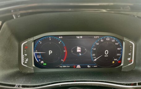 Volkswagen Multivan T6 рестайлинг, 2021 год, 6 400 000 рублей, 9 фотография