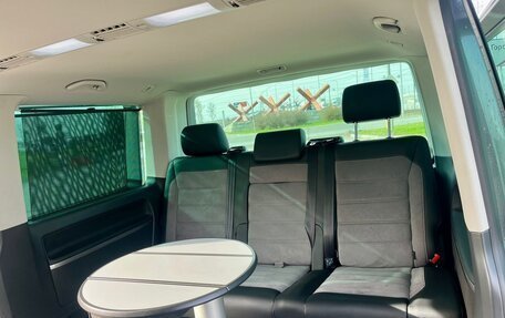 Volkswagen Multivan T6 рестайлинг, 2021 год, 6 400 000 рублей, 11 фотография