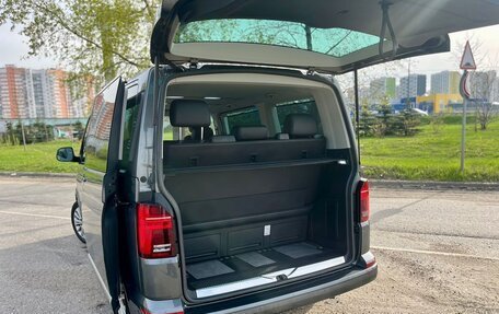 Volkswagen Multivan T6 рестайлинг, 2021 год, 6 400 000 рублей, 5 фотография
