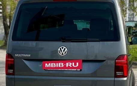 Volkswagen Multivan T6 рестайлинг, 2021 год, 6 400 000 рублей, 4 фотография