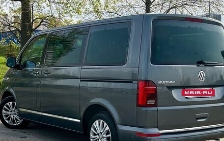 Volkswagen Multivan T6 рестайлинг, 2021 год, 6 400 000 рублей, 2 фотография