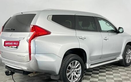 Mitsubishi Pajero Sport III рестайлинг, 2018 год, 2 700 000 рублей, 5 фотография