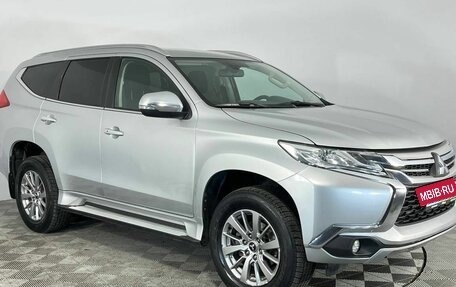 Mitsubishi Pajero Sport III рестайлинг, 2018 год, 2 700 000 рублей, 3 фотография