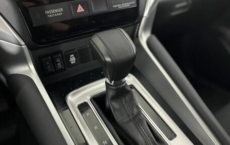 Mitsubishi Pajero Sport III рестайлинг, 2018 год, 2 700 000 рублей, 25 фотография
