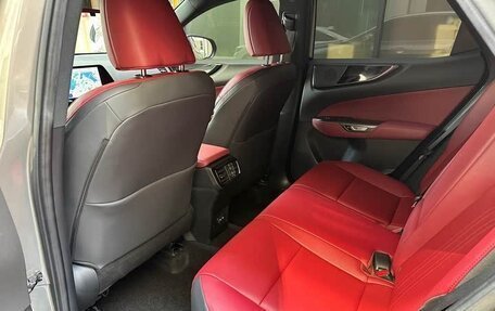 Lexus NX, 2022 год, 3 000 000 рублей, 8 фотография