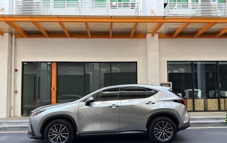Lexus NX, 2022 год, 3 000 000 рублей, 4 фотография