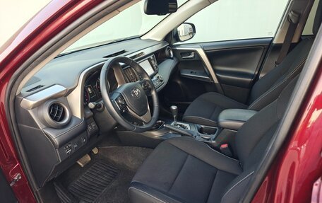 Toyota RAV4, 2017 год, 2 690 000 рублей, 5 фотография