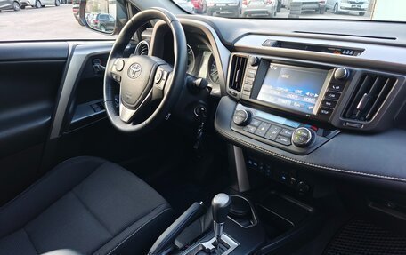 Toyota RAV4, 2017 год, 2 690 000 рублей, 11 фотография
