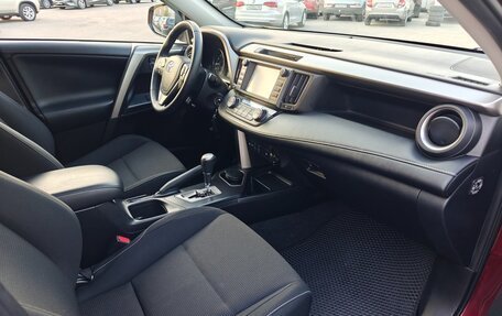 Toyota RAV4, 2017 год, 2 690 000 рублей, 10 фотография