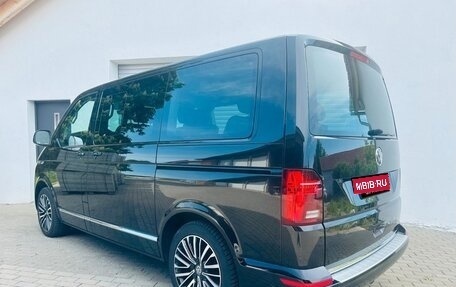 Volkswagen Multivan T6 рестайлинг, 2022 год, 5 190 000 рублей, 3 фотография