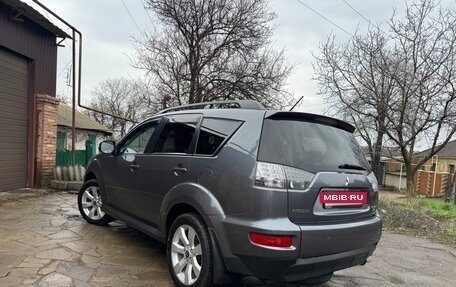 Mitsubishi Outlander III рестайлинг 3, 2011 год, 1 250 000 рублей, 2 фотография