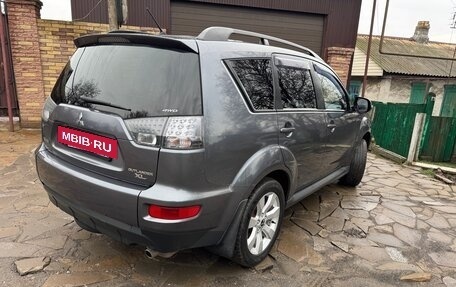 Mitsubishi Outlander III рестайлинг 3, 2011 год, 1 250 000 рублей, 3 фотография