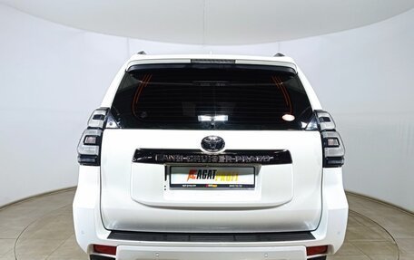 Toyota Land Cruiser Prado 150 рестайлинг 2, 2021 год, 4 710 000 рублей, 6 фотография
