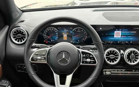 Mercedes-Benz GLB, 2021 год, 2 380 000 рублей, 15 фотография