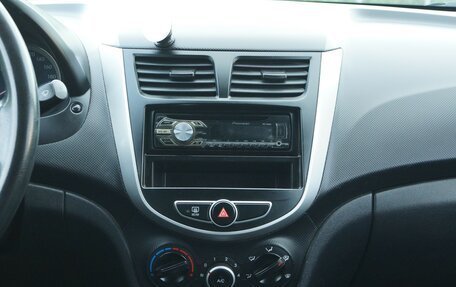 Hyundai Solaris II рестайлинг, 2013 год, 660 000 рублей, 12 фотография