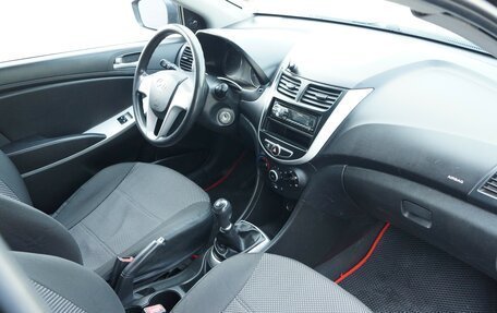 Hyundai Solaris II рестайлинг, 2013 год, 660 000 рублей, 9 фотография