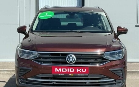 Volkswagen Tiguan II, 2021 год, 2 575 000 рублей, 2 фотография