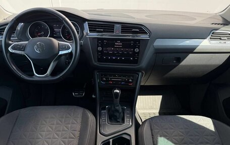 Volkswagen Tiguan II, 2021 год, 2 575 000 рублей, 15 фотография