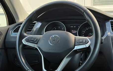 Volkswagen Tiguan II, 2021 год, 2 575 000 рублей, 18 фотография