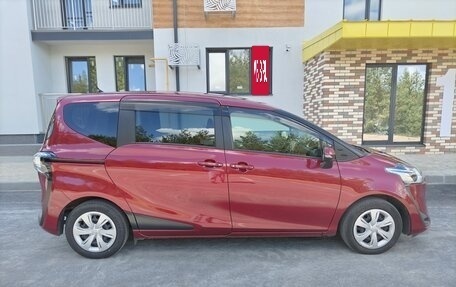 Toyota Sienta II, 2020 год, 2 100 000 рублей, 4 фотография