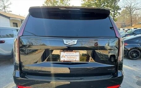 Cadillac Escalade V, 2022 год, 8 890 000 рублей, 4 фотография