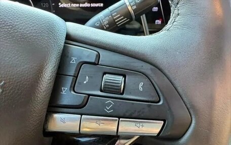 Cadillac Escalade V, 2022 год, 8 890 000 рублей, 18 фотография