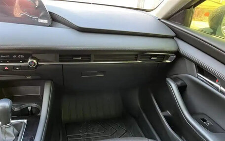 Mazda 3, 2021 год, 1 600 000 рублей, 6 фотография