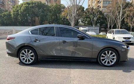Mazda 3, 2021 год, 1 600 000 рублей, 15 фотография