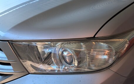 Toyota Highlander III, 2011 год, 2 250 000 рублей, 1 фотография