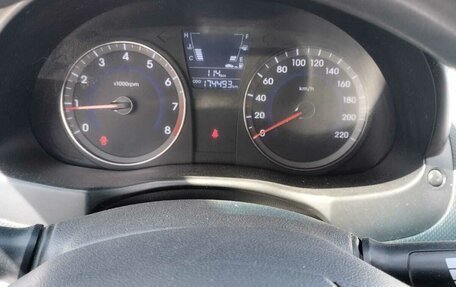 Hyundai Solaris II рестайлинг, 2012 год, 690 000 рублей, 1 фотография