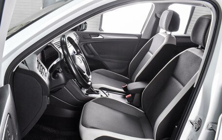 Volkswagen Tiguan II, 2019 год, 2 199 000 рублей, 10 фотография