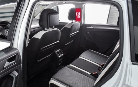 Volkswagen Tiguan II, 2019 год, 2 199 000 рублей, 11 фотография