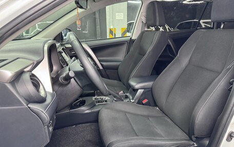 Toyota RAV4, 2019 год, 2 600 000 рублей, 9 фотография