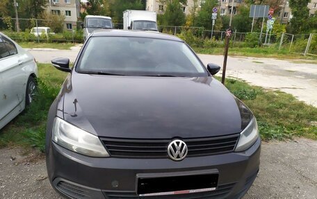 Volkswagen Jetta VI, 2013 год, 922 000 рублей, 3 фотография